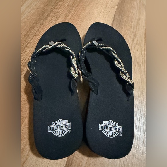 Harley-Davidson Women's Daphne Motorcycle Flip-Flop
Black rhinestones wedge 9 - Picture 4 of 12